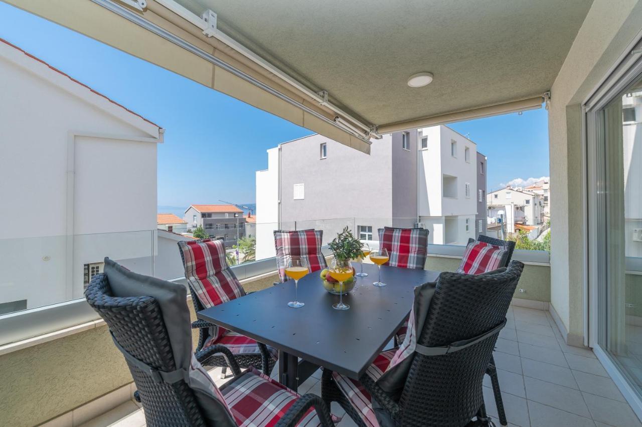 Luxury Apartment Purple Summer Sea View Макарска Экстерьер фото